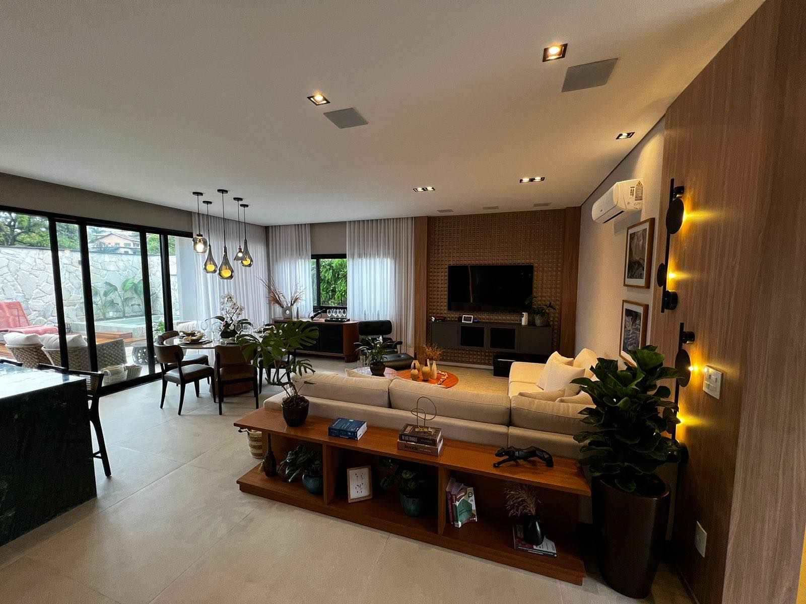 486707132_1184335236460238_5592439441841398296_n